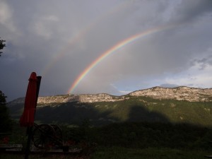 Après l'orage,- le ciel s'illumine