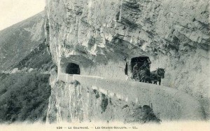 Vercors, Route du vertige- Les Grands Goulets, aujourd'hui un tunnel évite les parties les plus exposés...