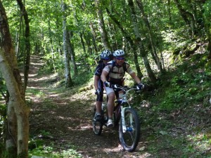 VTT Vercors- En tandem sur le parcours 35 au départ du gîte