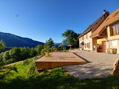 Terrasse bois du gîte des Rimets Terrasse bois du gîte des Rimets